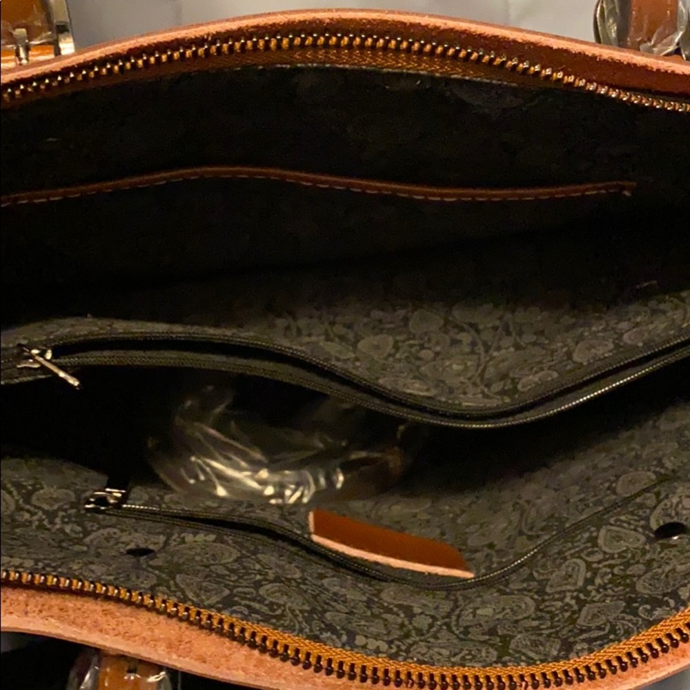 Handbag - Picture 3 of 4